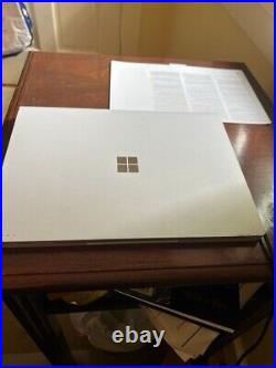 Microsoft Surface Book 2 i5-7300U 13.5 8GB 256 GB Win 10 Pro