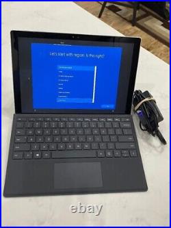 Microsoft Surface Pro 4 12.3128GB. SSD, Intel. Core i5-6300U. 2.4GHz, 4GB READ