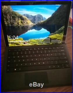 Microsoft Surface Pro 4 bundle 256GB, 12.3in, Core i7 8gb RAM, keyboard