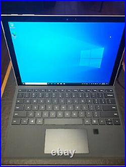 Microsoft Surface Pro 5, 1796 i5-7300U 2.6GHz 8GB 256GB SSD with Keyboard