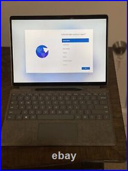 Microsoft Surface Pro 9 13 256GB SSD, Intel Core i7 12th Gen, 4.70 GHz, 16GB