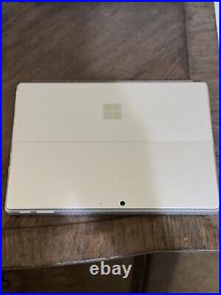 Microsoft Surface Pro 9 13 256GB SSD, Intel Core i7 12th Gen, 4.70 GHz, 16GB