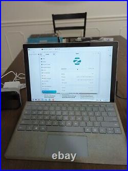 Microsoft Surface Pro Intel Core i5-7300U 2.60GHz 128 GB SSD With Keyboard READ